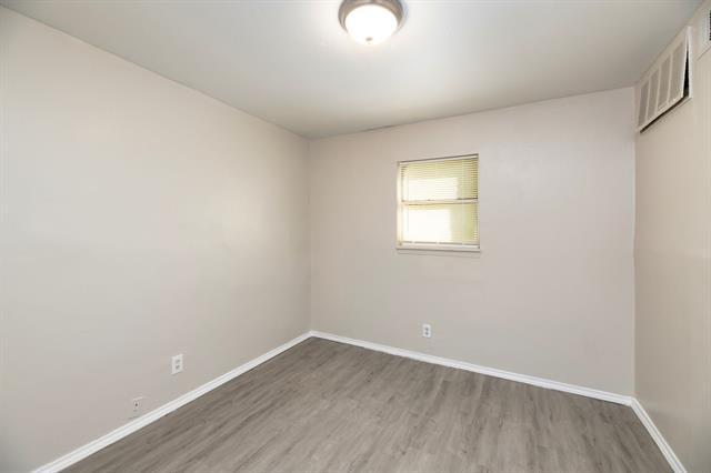 Building Photo - 2408 Meyers St