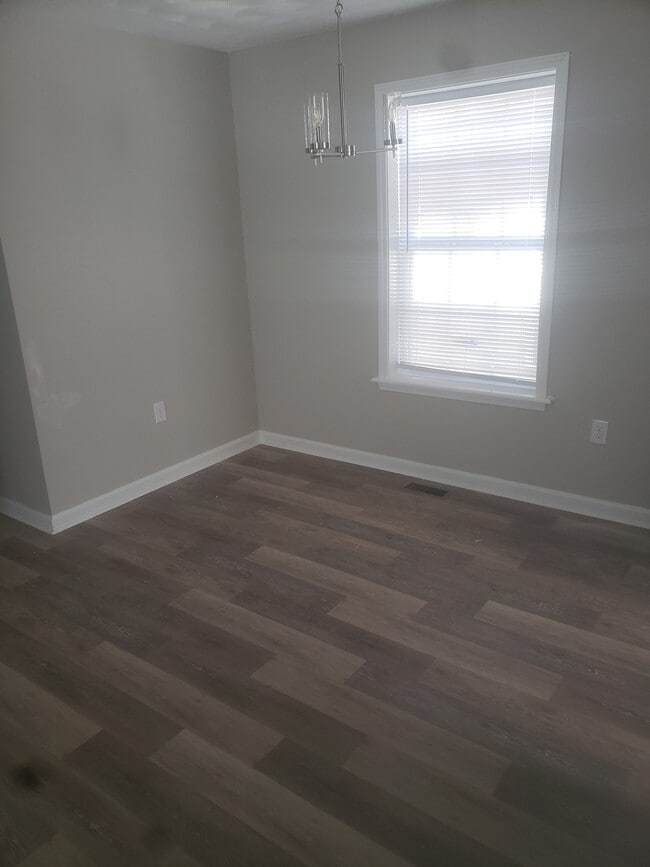 Building Photo - 864 S 24th St