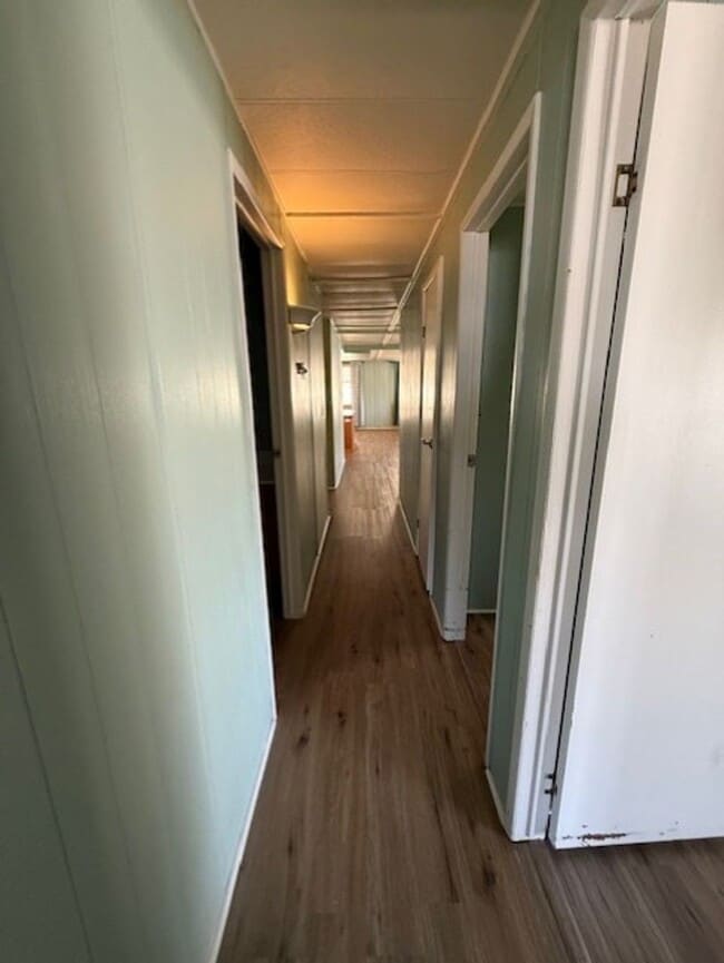 Building Photo - 3 Bedroom Spacious Home - Contact Property Pros