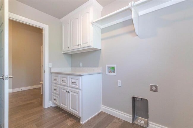 Building Photo - 3140 Drake Crest Dr