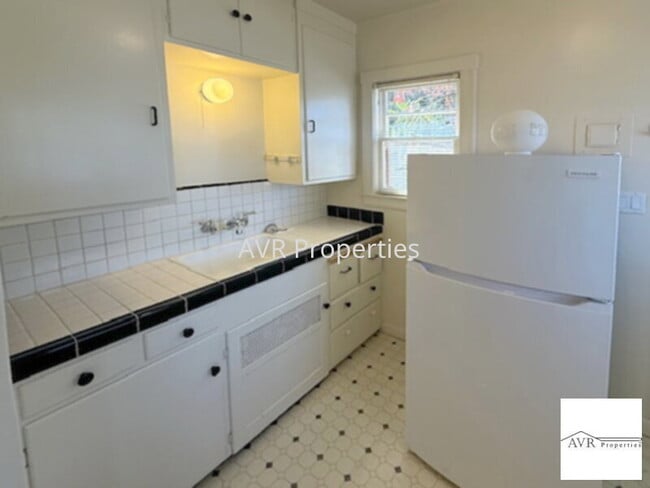 Building Photo - Fantastic studio in south Livermore