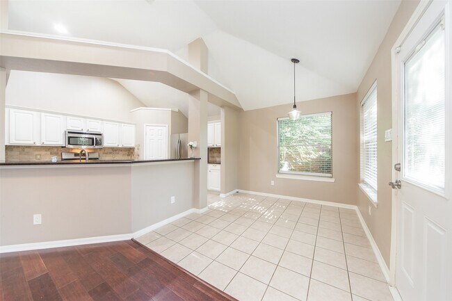 Building Photo - 3114 Glenwood Dr