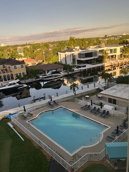 Building Photo - 1391 S Ocean Blvd