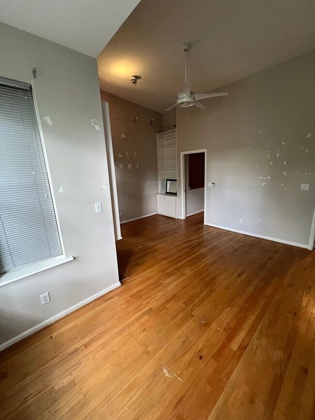 Building Photo - 1701 New Jersey Ave NW