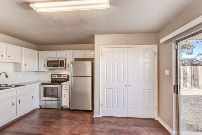 Building Photo - 2501 Schwald Rd