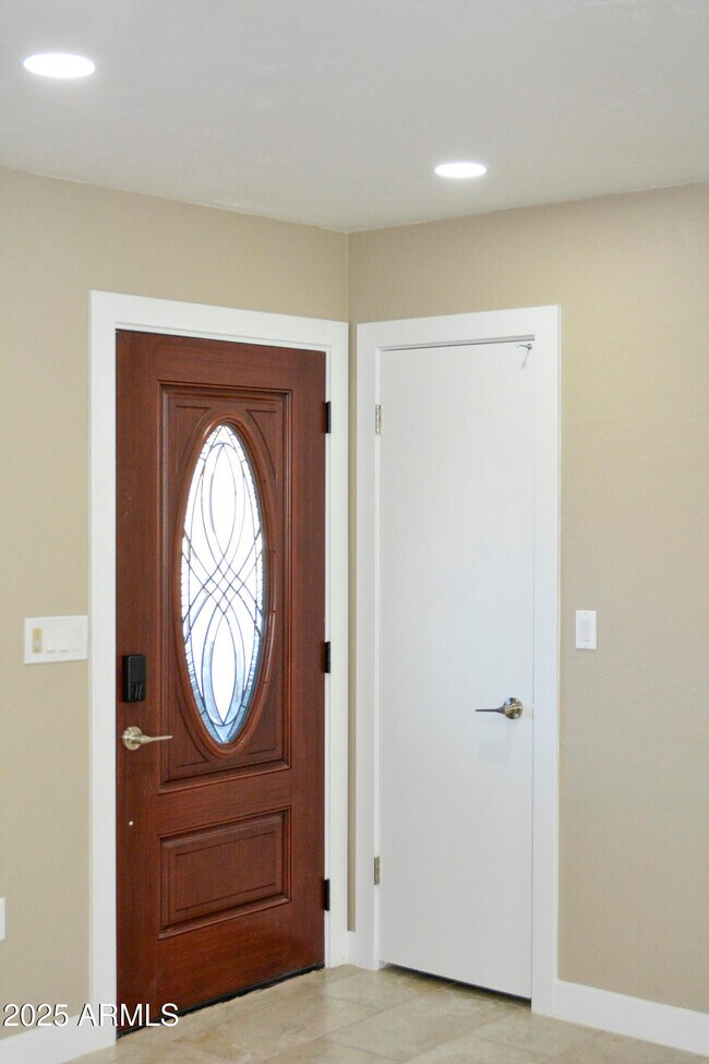 Building Photo - 14801 N Agua Fria Dr