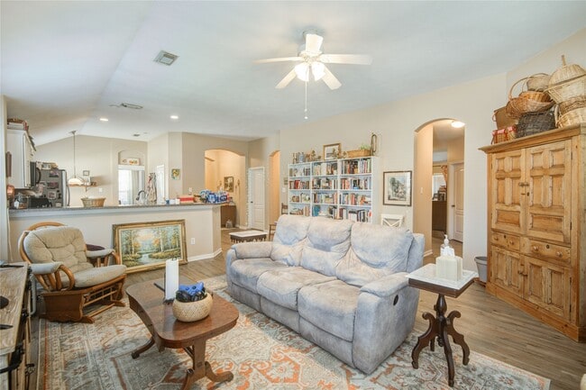 Building Photo - 17231 Hollow Sands Ct