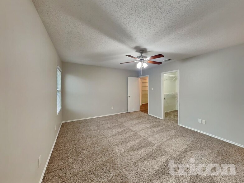 Building Photo - 172 Washington Way