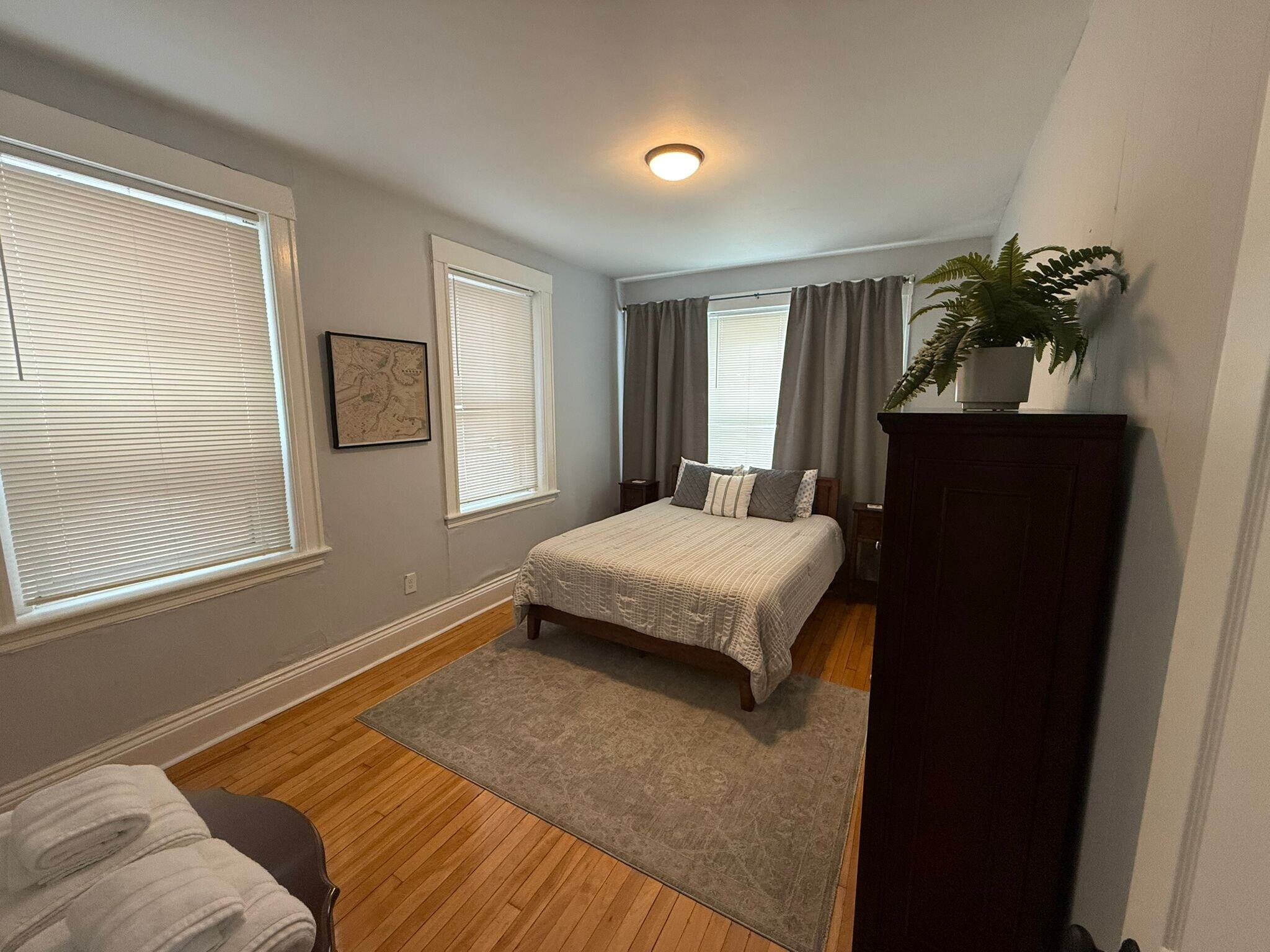 Building Photo - 32 Reedsdale St