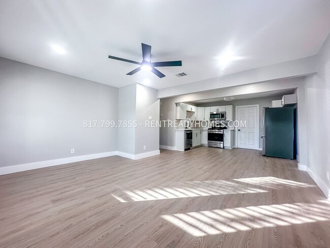 Building Photo - 2248 Marlo St