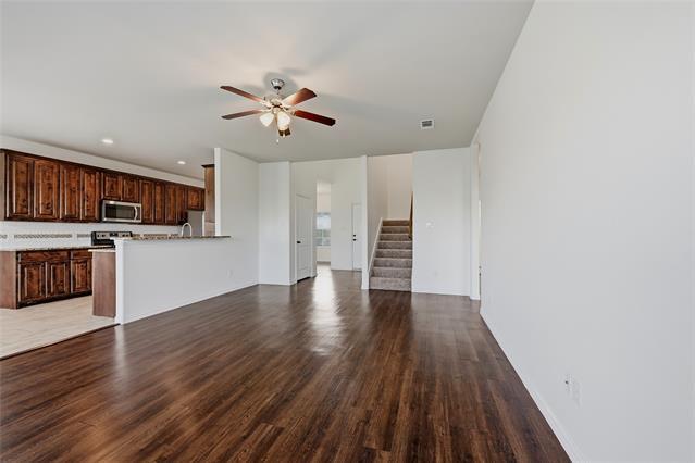 Building Photo - 1720 Fairway Dr