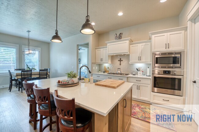 Building Photo - 4113 W Gray Fox St