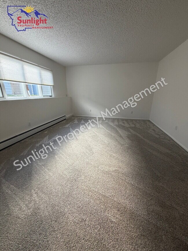 Building Photo - 2 Bed / 1 Bath Apartment – Laurel Montana