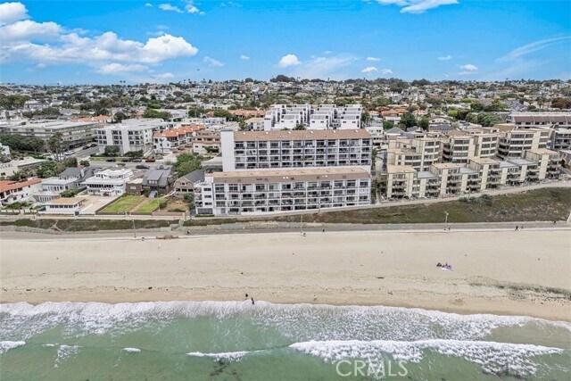 Building Photo - 615 Esplanade