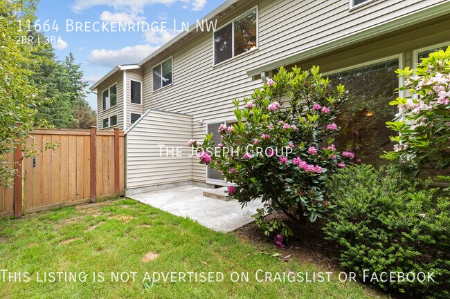 Building Photo - Centrally located 2 bed/2.5 bath in Silver...