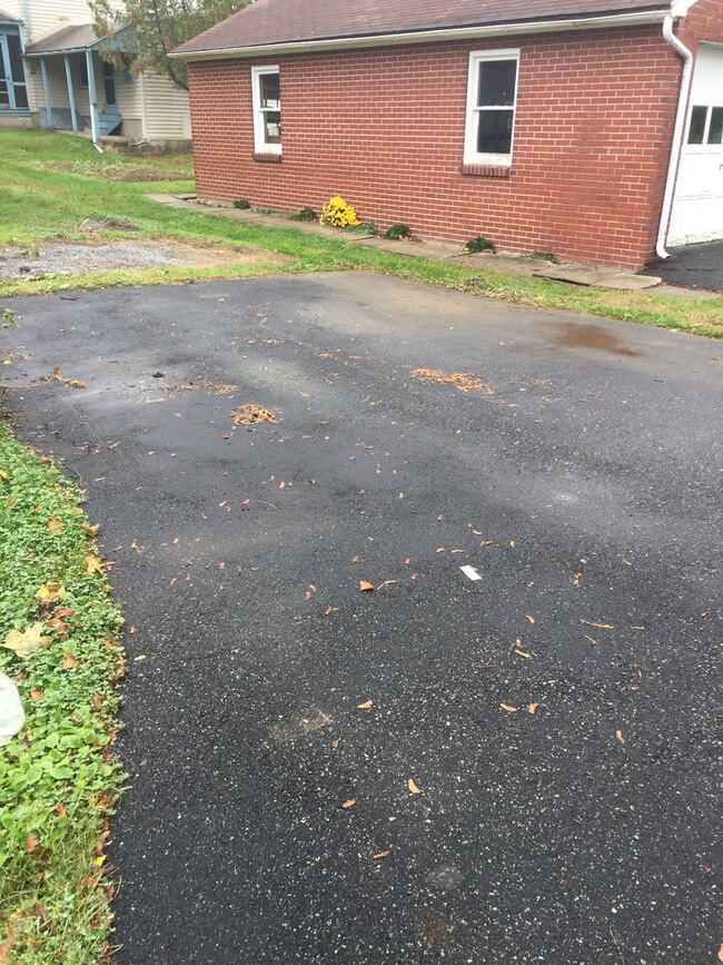 Building Photo - Beautiful 2 bed 1.5 bath home in Macungie