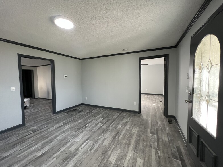Building Photo - 2508 Osage St
