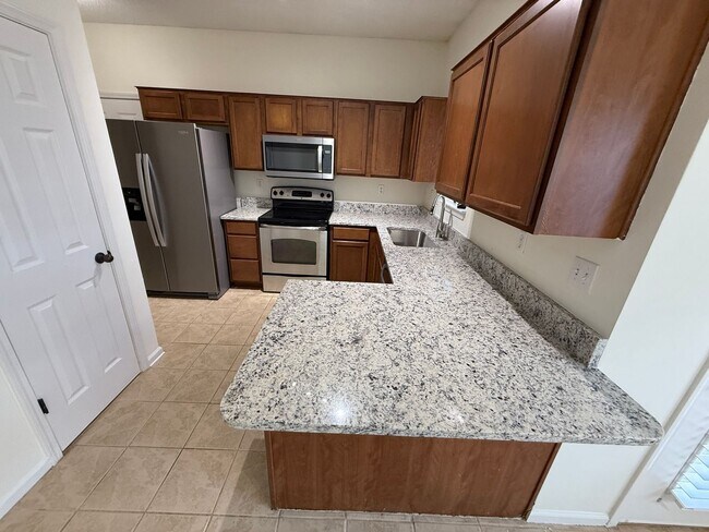 Building Photo - CORDOVA 3 BED 3 BATH RENTAL HOME NEAR SHEL...