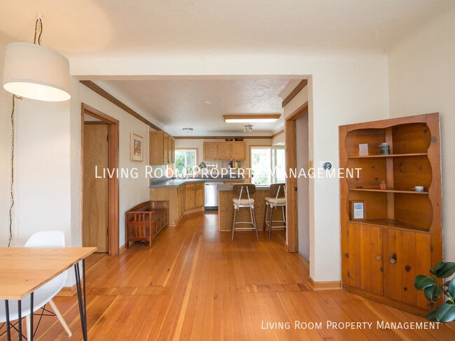 Building Photo - 8300 NE Tillamook St