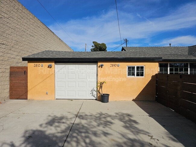 Building Photo - 2810 Sherwin Ave