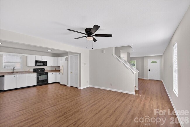 Building Photo - 458 Settlers Ridge Dr