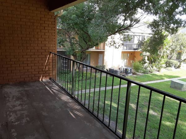 Building Photo - 101 Lewfield Cir