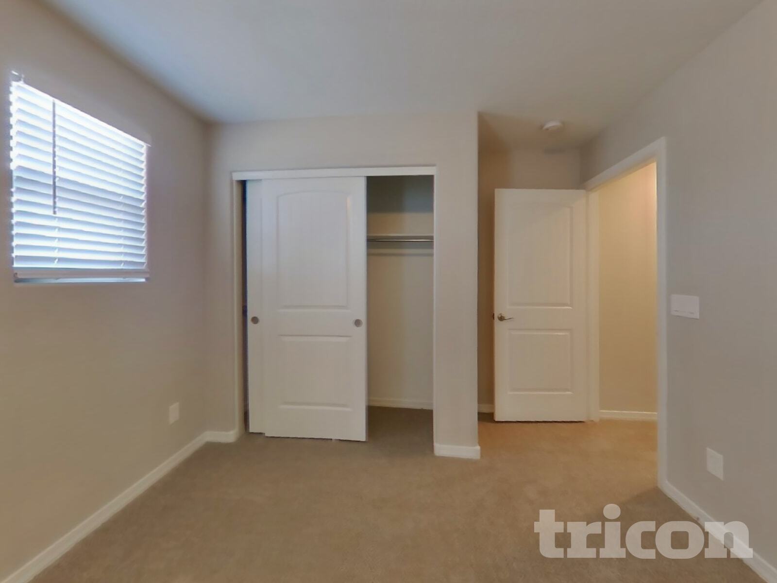 Building Photo - 880 W Busa Dr