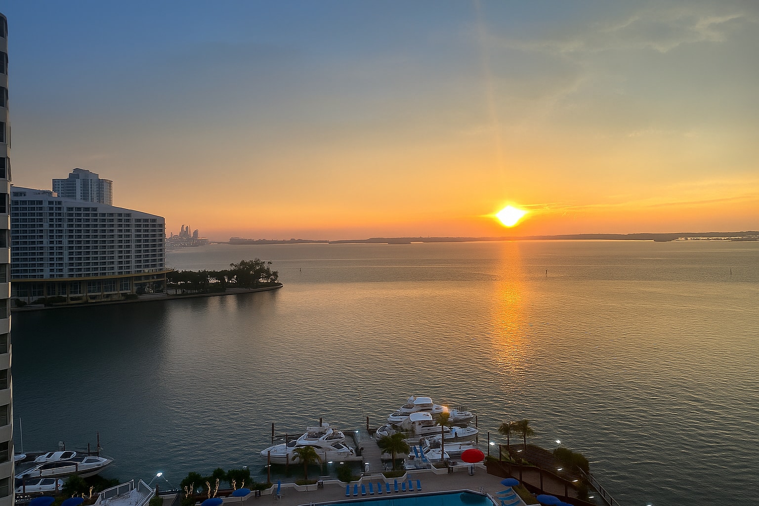 Building Photo - 801 Brickell Bay Dr