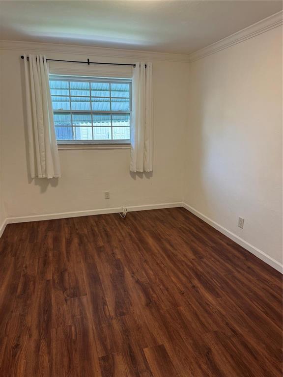 Building Photo - 520 NE 58th St