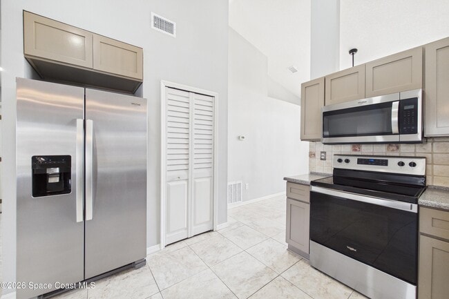 Building Photo - 1914 Jacques Dr