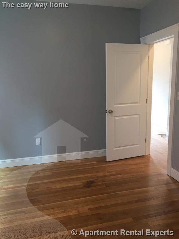 Building Photo - 374 Prospect St