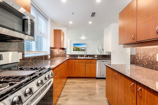 Building Photo - San Diego- Downtown- La Vita – Little Italy Condo- Split Level Style Move-In Special