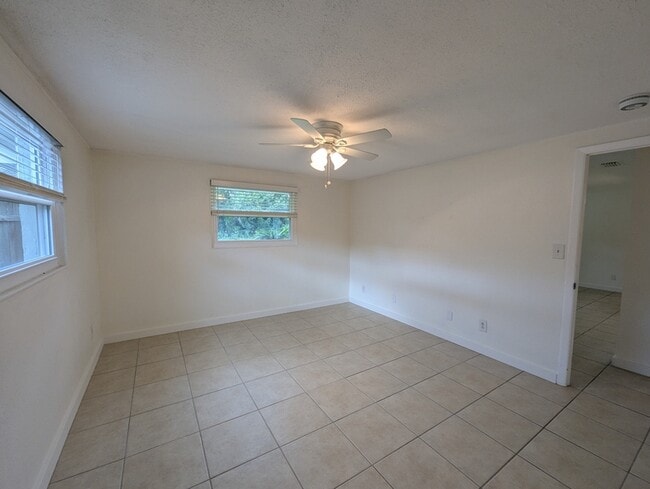 Building Photo - 9705 W Pimpernel Ln