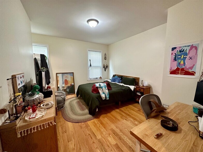 Building Photo - 119 Morrison Ave