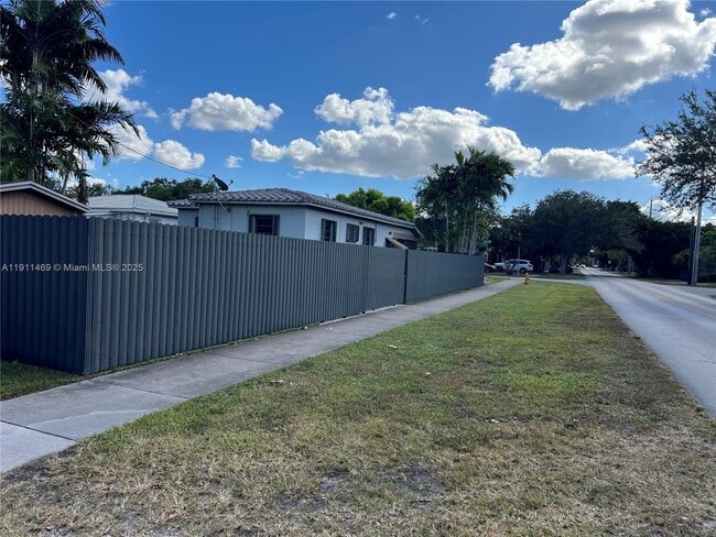 Building Photo - 189 Glendale Dr