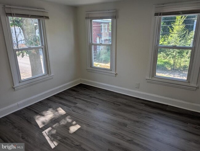 Building Photo - 206 Wesley St