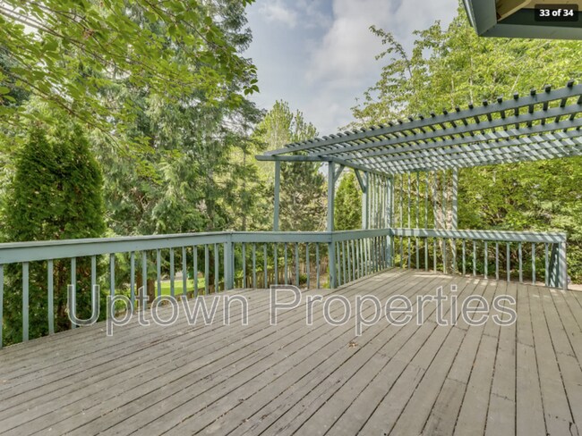 Building Photo - 320 NW 163rd Pl