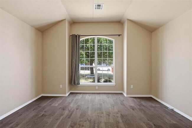 Building Photo - 5904 SE 88th St