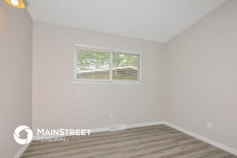 Building Photo - 1545 Swan Dr