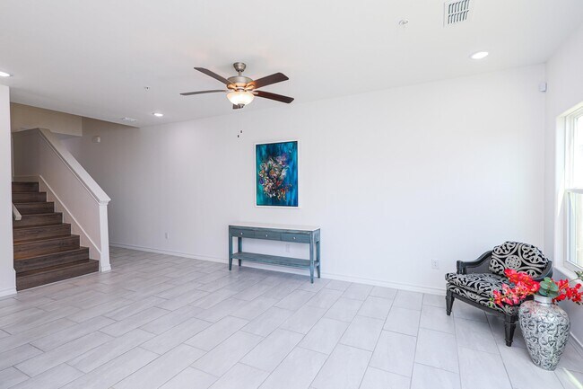 Building Photo - 9903 Bijan Dr