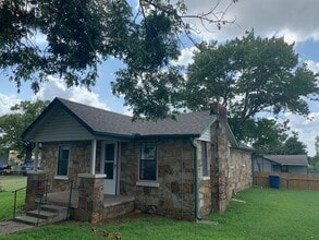 Building Photo - 5100 S 33rd St