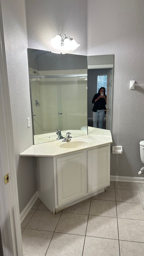 Building Photo - 6434 Cava Alta Dr