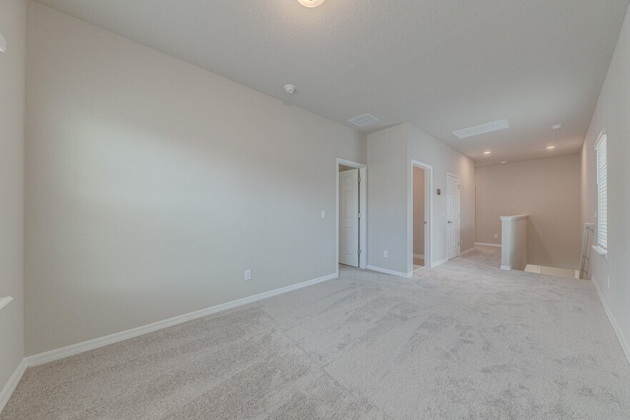 Building Photo - 524 Venetian Palms Blvd