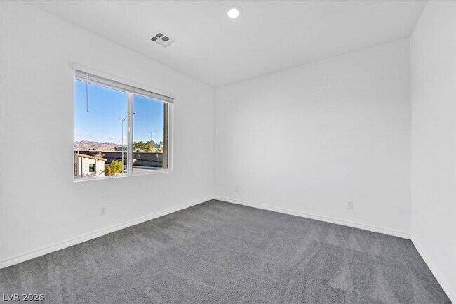 Building Photo - 303 Fletcher Fls St