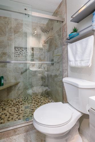 Building Photo - 575 N Villa Ct