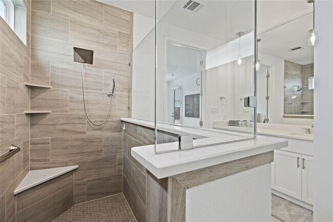 Building Photo - 708 Leeward Pass