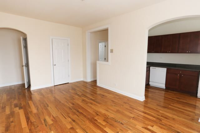 Building Photo - 4854 N Damen Ave