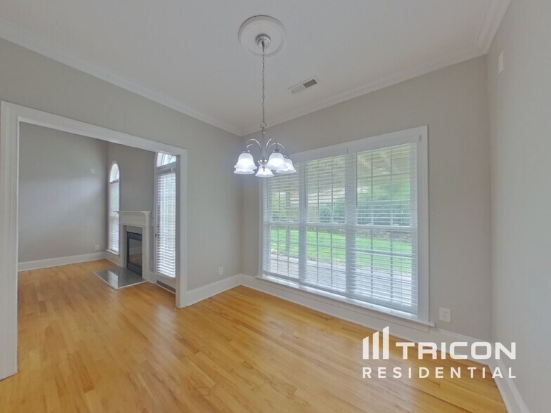 Building Photo - 1129 Moray Ct