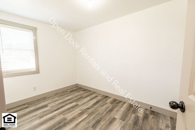 Building Photo - 4990 Co Rd 71