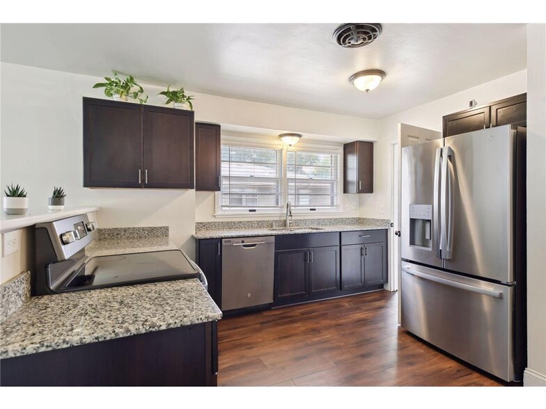Updated kitchen - 6239 Xerxes Ave S
